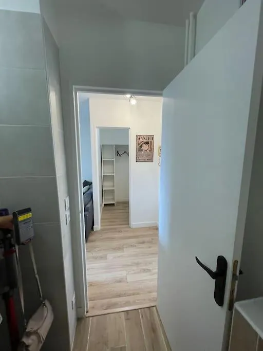Appartamento Grand Studio Amenage En T2 Parigi 0*,