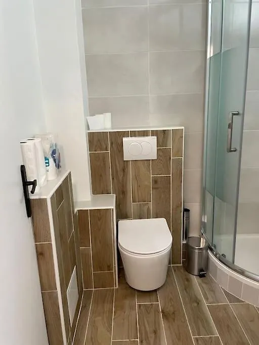 Grand Studio Amenage En T2 Appartement Parijs